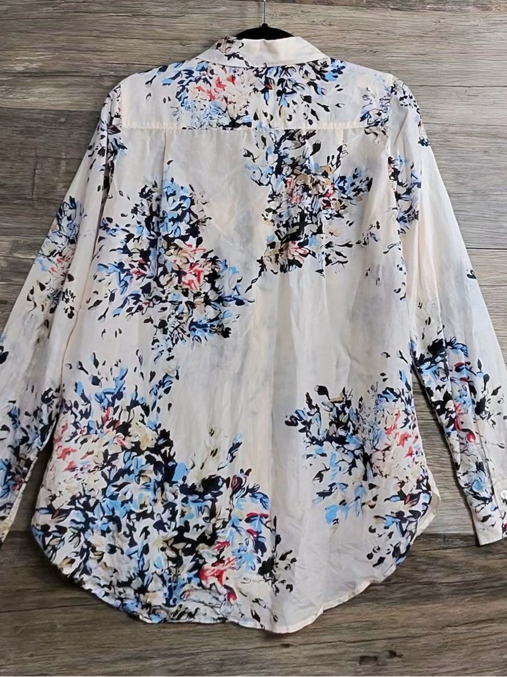 White House Black Market Cream Button-Down with Blue & Pink Floral Print - Picture 8 of 9